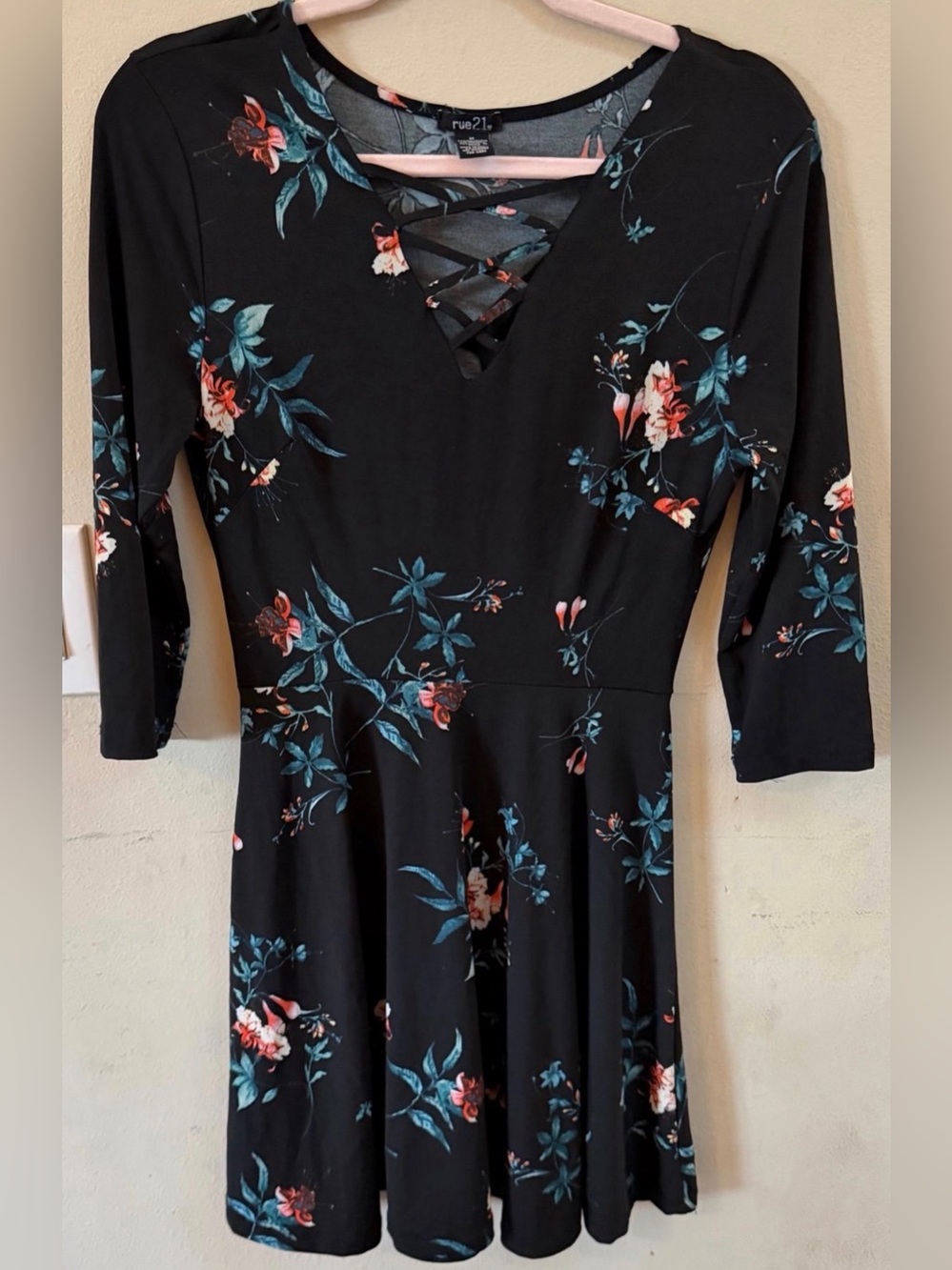 Rue21 Black Floral Crisscross V-Neck Skater Dress